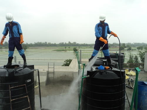 Tank cleaning